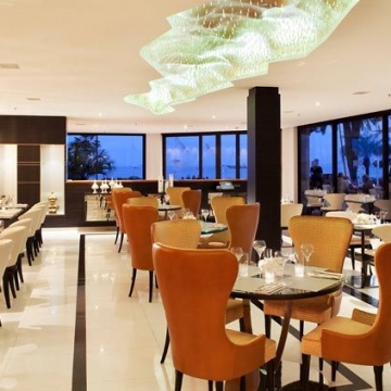 J W Marriott Cannes, Restaurant