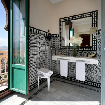 City Views Bathroom, Alhambra Palace